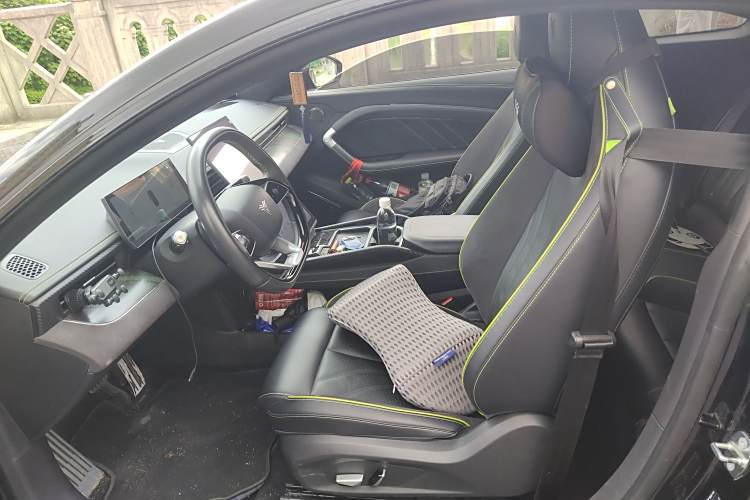 哪吒汽车 哪吒GT 2023 汽车图片 #17