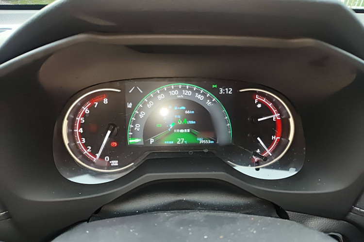 Toyota RAV4 (Imported) 2022 immagine di auto #17