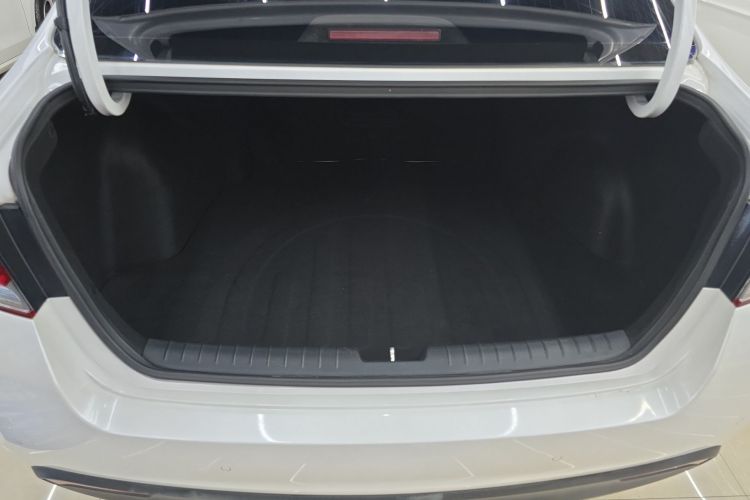 Kia K5 2018 imagen de coche #17