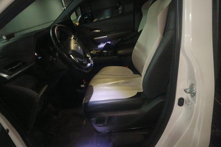 Toyota Sienna 2024 image de voiture #17