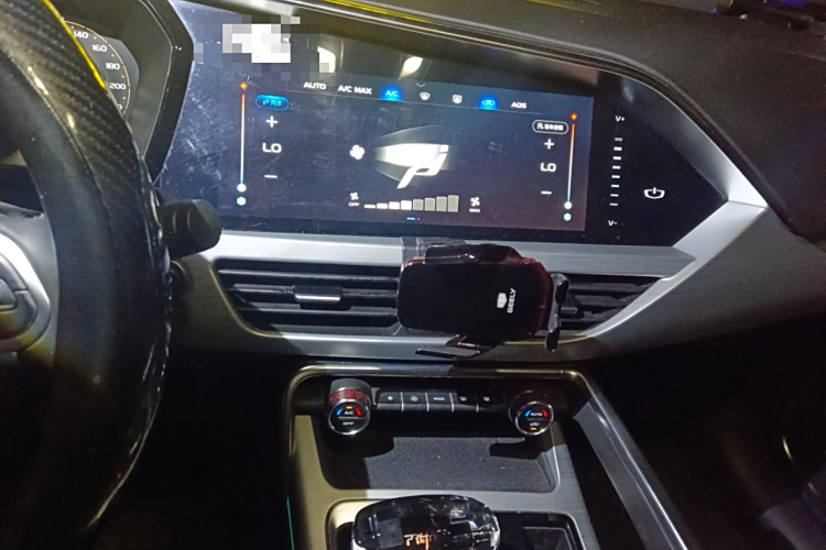 GEELY Tugella New Energy 2019 car image #17