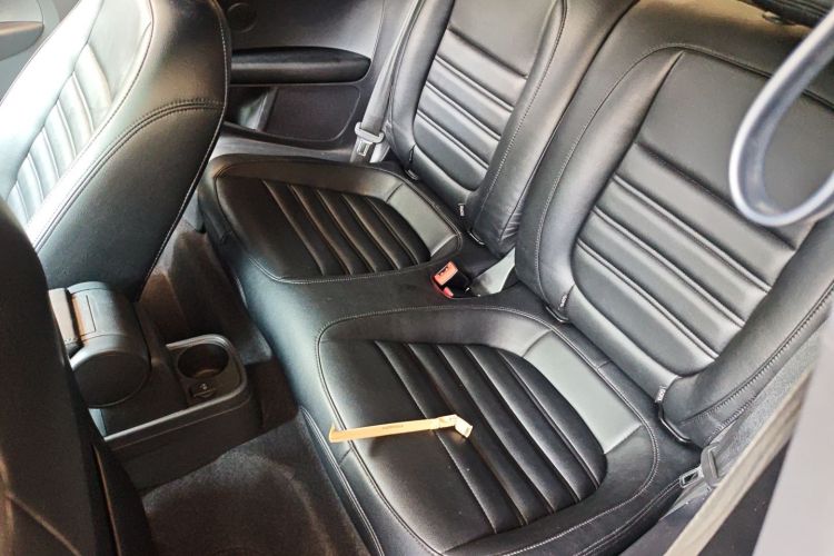 Volkswagen Beetle 2018 immagine di auto #17