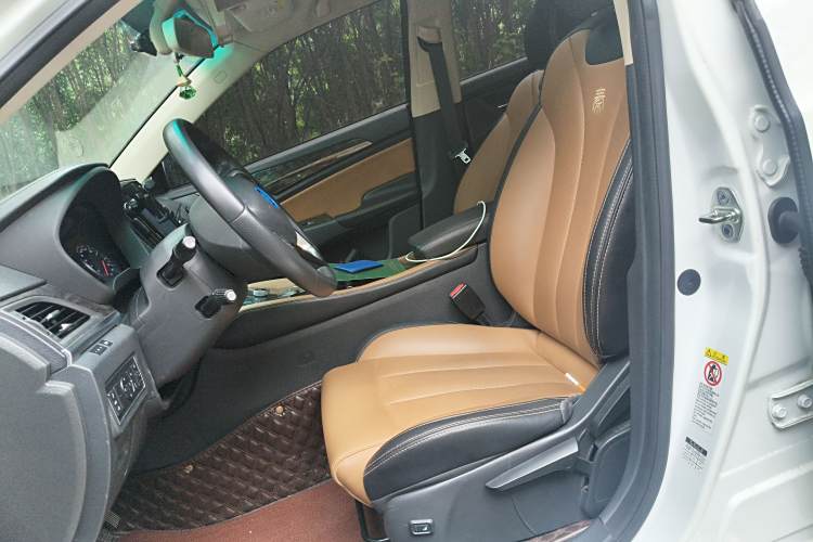 BYD Qin New Energy 2018 #17 BYD Qin New Energy 2018 car image #17