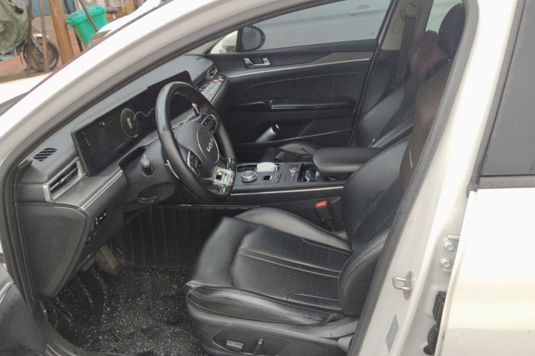 Kia K5 (Imported) 2021 صورة سيارة #17