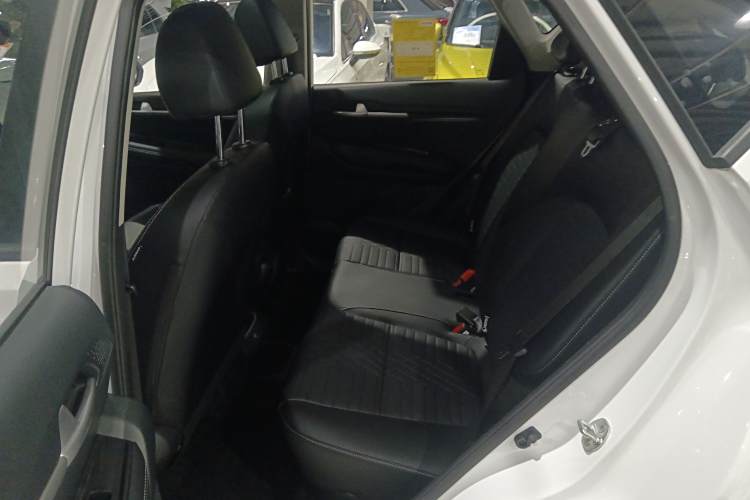 Kia Sonet 2024 immagine di auto #17