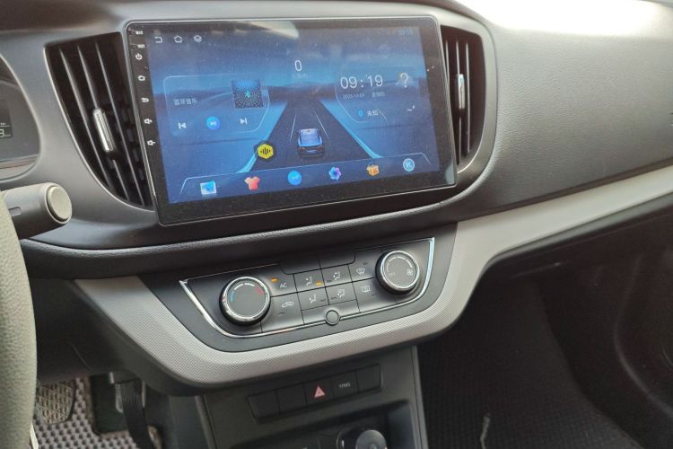 Roewe 360 2016 изображение автомобиля #17