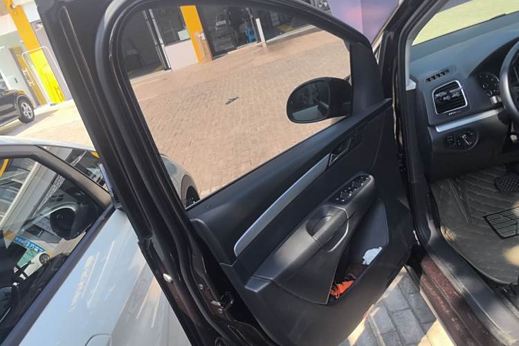 Volkswagen Sharan 2017 immagine di auto #17