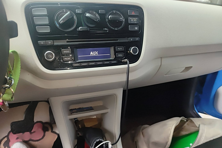 Volkswagen up! 2016 imagem de carro #17