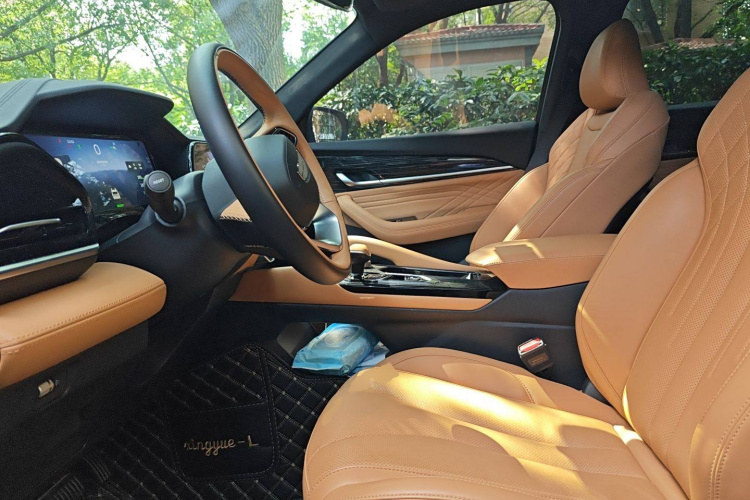 GEELY Monjaro EREV 2023 car image #17