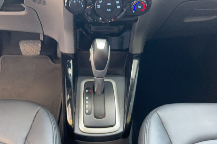 Ford EcoSport 2014 изображение автомобиля #17