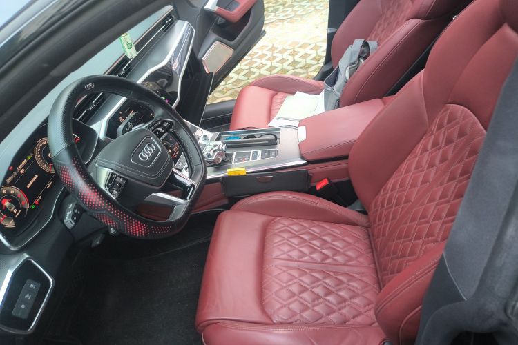 Audi A7L 2024 #17 Audi A7L 2024 صورة سيارة #17