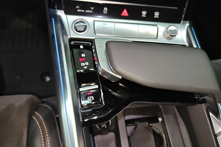 Audi e-tron 2022 #17 Audi e-tron 2022 car image #17