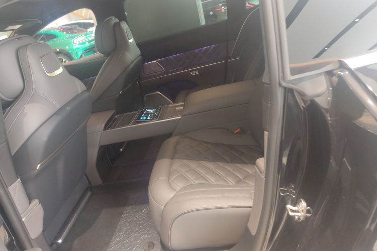 NIO ET9 2024 immagine di auto #17