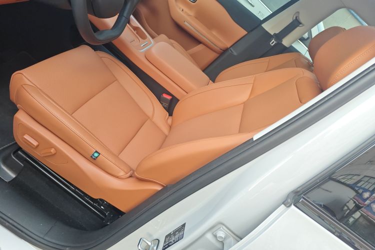 零跑汽车 零跑C10 2025 汽车图片 #17