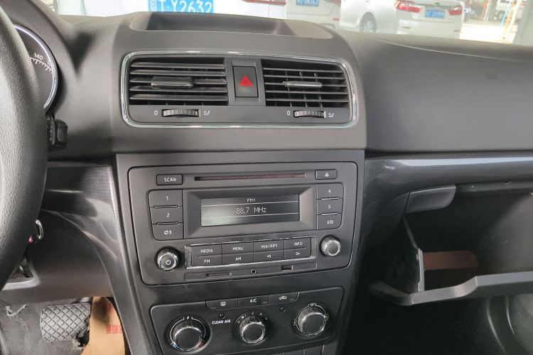 Skoda Yeti 2018 car image #17