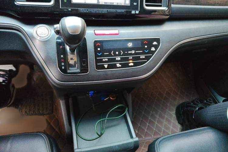 Honda Elysion 2016 imagen de coche #17