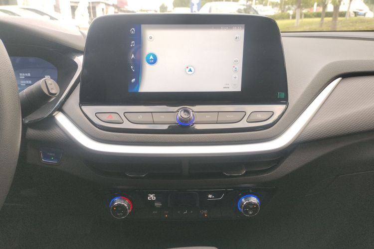 Chevrolet Charm 2024 car image #17