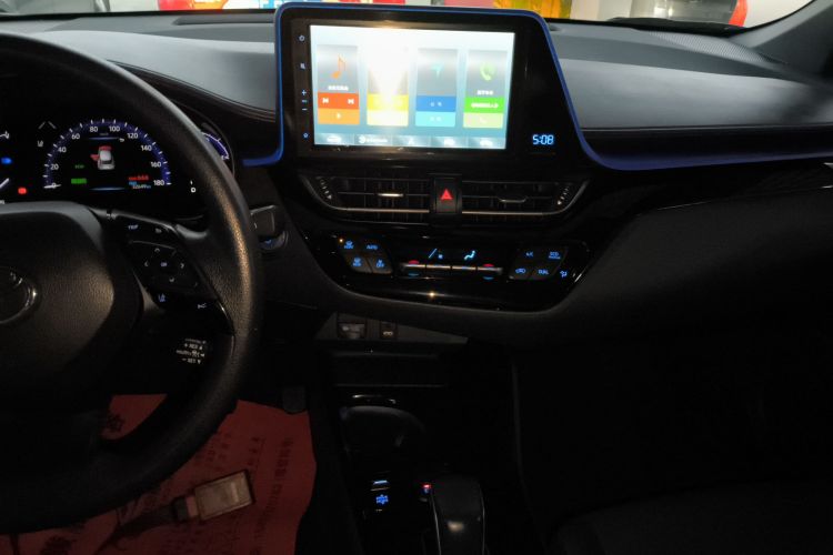 Toyota C-HR EV 2021 immagine di auto #17