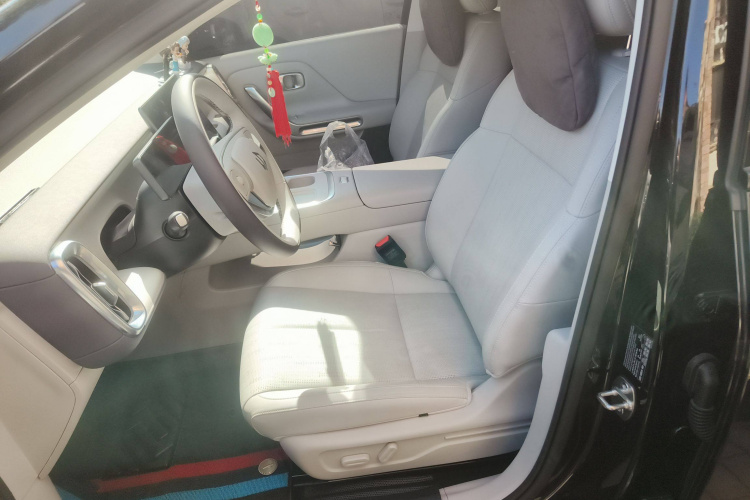 零跑汽车 零跑B01 2025 汽车图片 #17