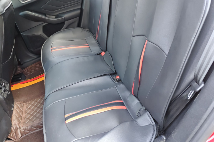 Ford Focus Active 2019 صورة سيارة #17