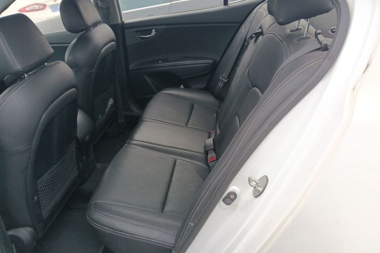 起亚 起亚K4 2016 汽车图片 #17