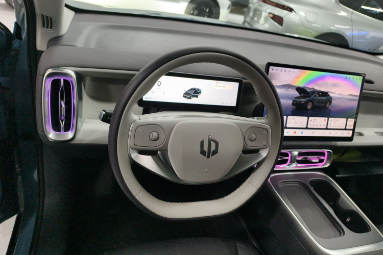 零跑汽车 零跑B01 2025 汽车图片 #17