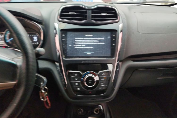 SWM斯威汽车 SWM斯威大虎 2017 #17 SWM斯威汽车 SWM斯威大虎 2017 汽车图片 #17