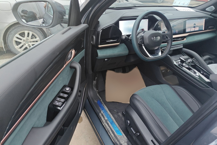 GEELY Monjaro MHEV 2025 car image #17