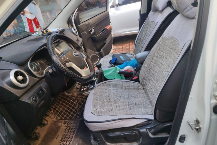 SWM斯威汽车 SWM斯威X3 2019 #17 SWM斯威汽车 SWM斯威X3 2019 汽车图片 #17