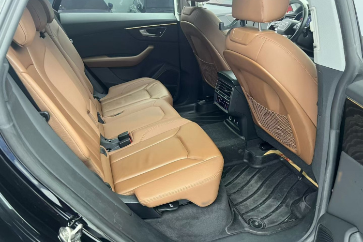 Audi Q8 2021 image de voiture #17