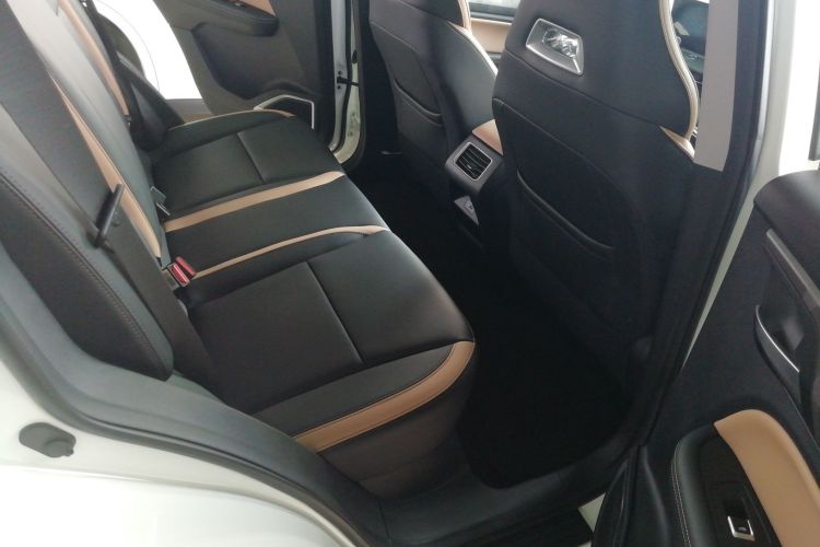 GEELY OkavangoR7 2025 car image #17