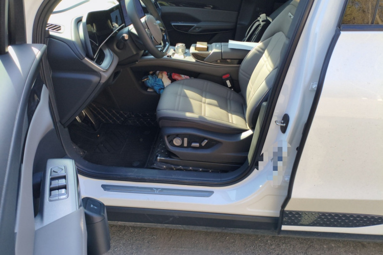 HongQi TianGong 08 2025 #17 HongQi TianGong 08 2025 car image #17