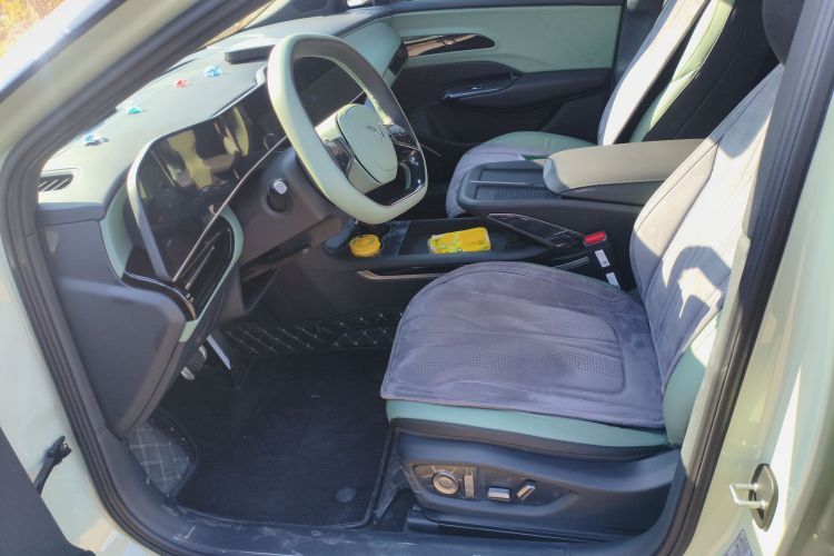 HongQi EH7 2025 #17 HongQi EH7 2025 car image #17