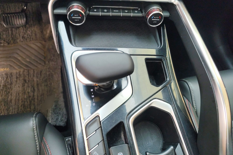 GEELY Tugella S 2022 car image #17