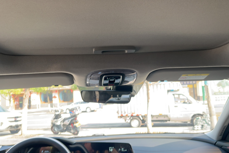 Hyundai Elantra EV 2024 car image #17