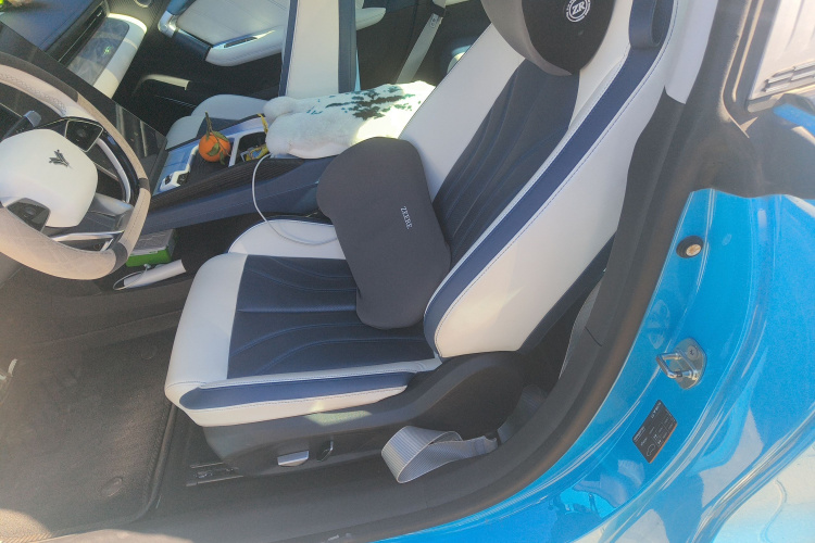 哪吒汽车 哪吒GT 2024 汽车图片 #17