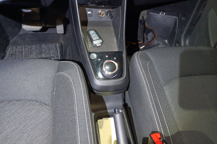 哪吒汽车 哪吒N01 2020 #17 哪吒汽车 哪吒N01 2020 汽车图片 #17