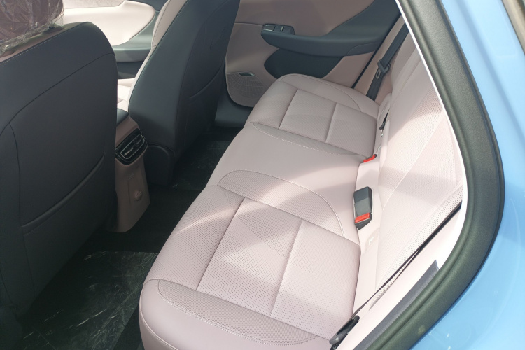 HongQi TianGong 05 2025 #17 HongQi TianGong 05 2025 car image #17