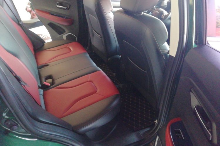 Haval H2s 2018 #17 Haval H2s 2018 car image #17