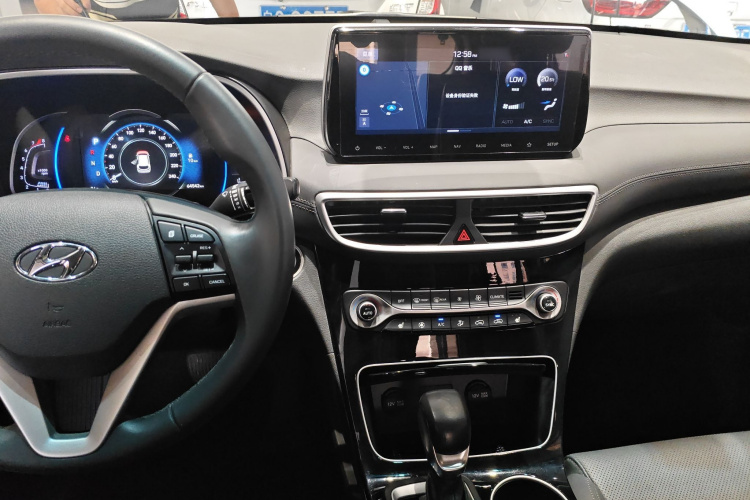 Hyundai Tucson (Imported) 2019 immagine di auto #17