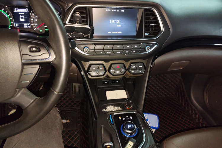 GAC Trumpchi GS4 New Energy 2018 #17 GAC Trumpchi GS4 New Energy 2018 car image #17