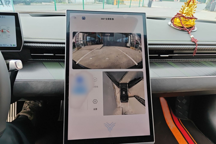 哪吒汽车 哪吒GT 2023 汽车图片 #17