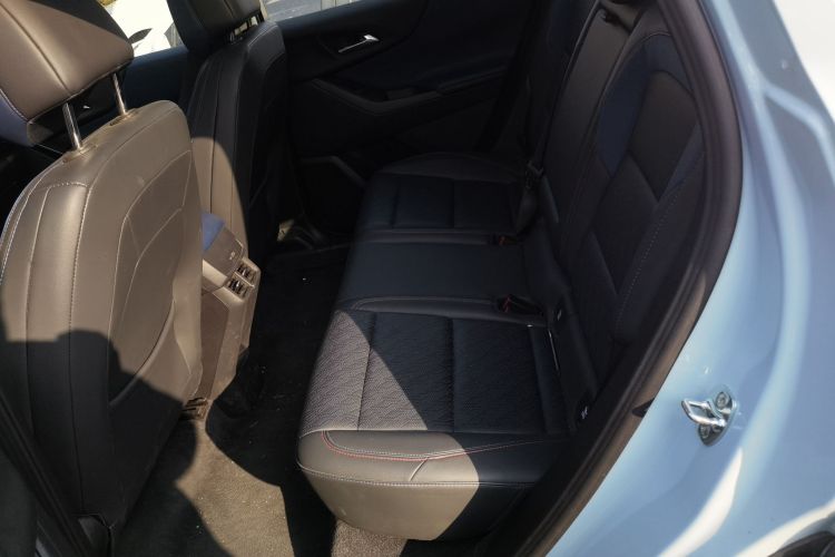 Chevrolet Equinox Plus 2024 #17 Chevrolet Equinox Plus 2024 car image #17