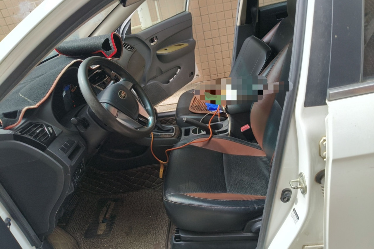 BYD F3 2018 car image #17