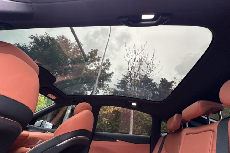 Deepal L07 2024 car image #17