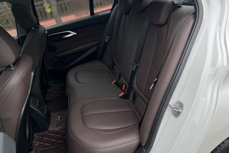 BMW 1 Series M 2019 immagine di auto #17