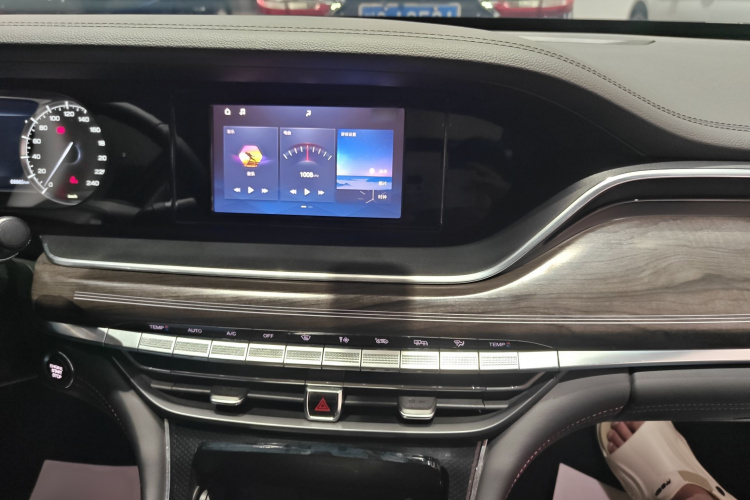 GAC Trumpchi GA8 2021 car image #17