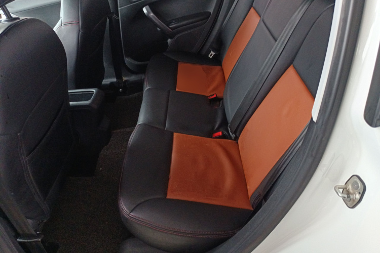 Peugeot 2008 2016 image de voiture #17