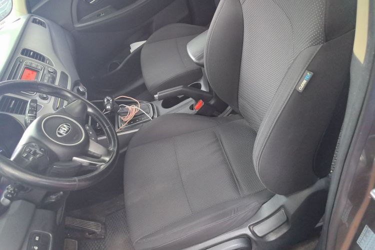 起亚 佳乐 2015 汽车图片 #17