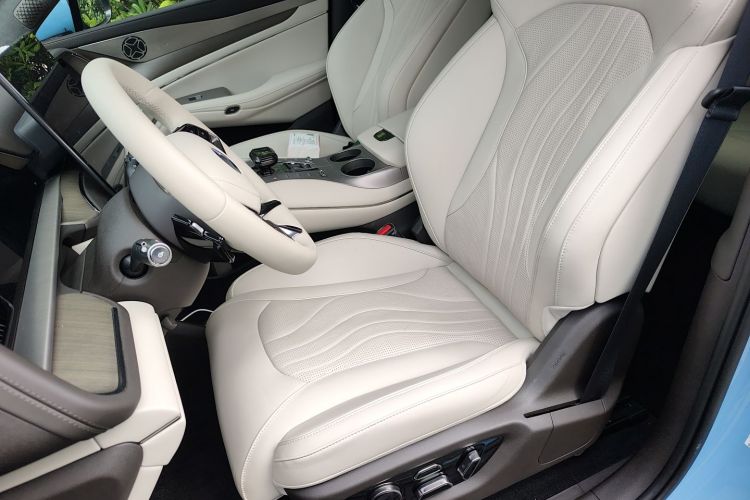 Denza N7 2024 car image #17